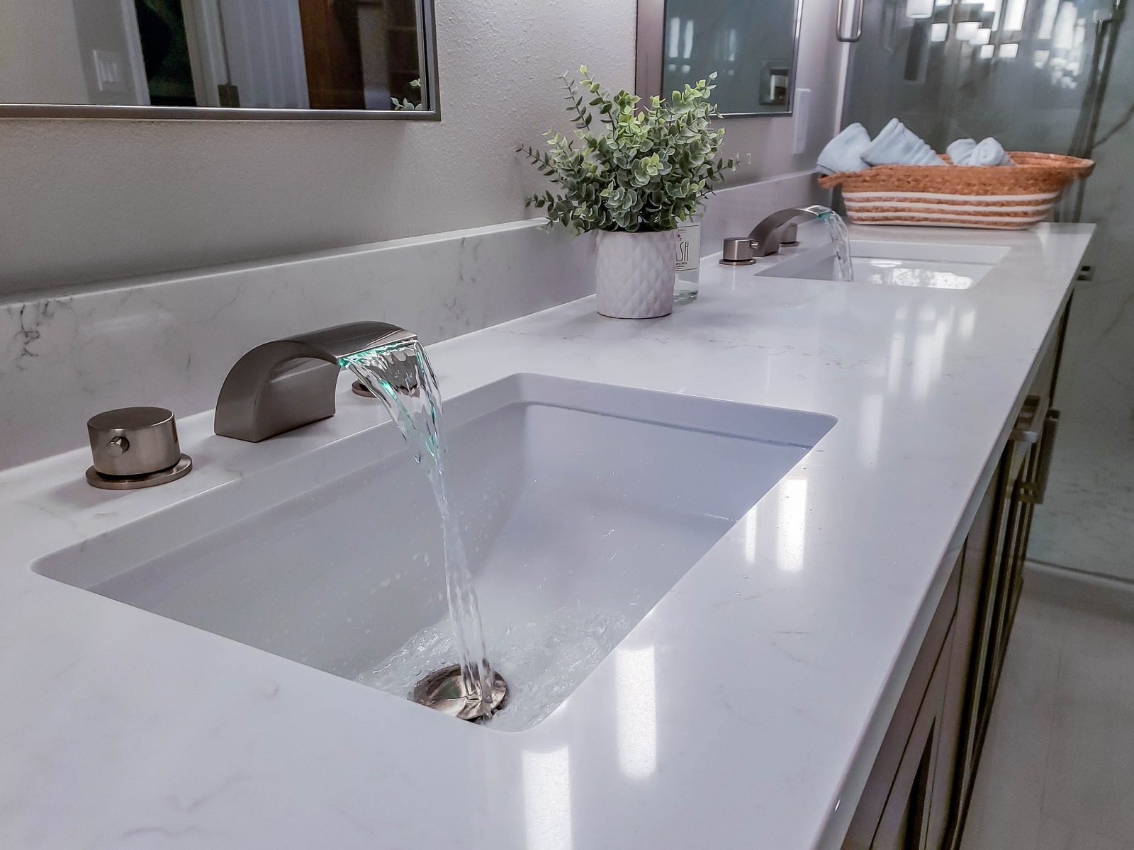 Primary Bath - Marble and Glass &mdash; photo 2