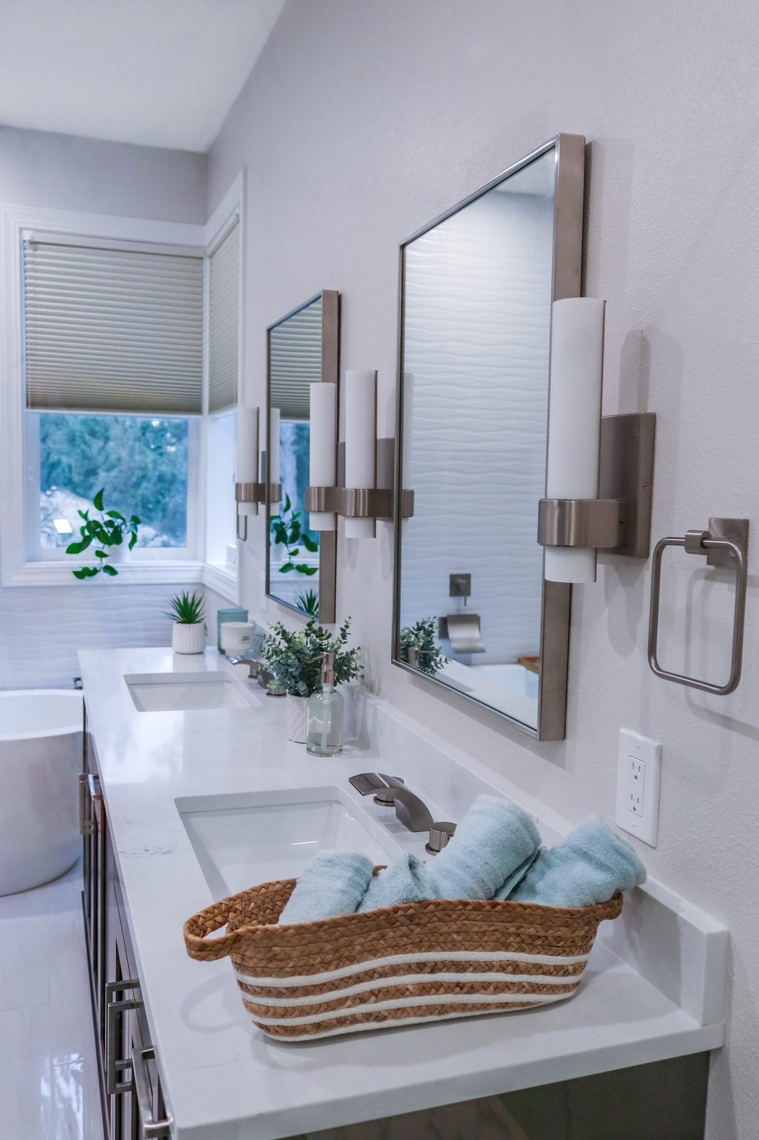 Primary Bath - Marble and Glass &mdash; photo 15